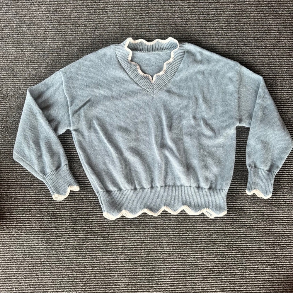 Emery Rose Blue Scalloped Trim V-Neck Knit Sweater Womens Large